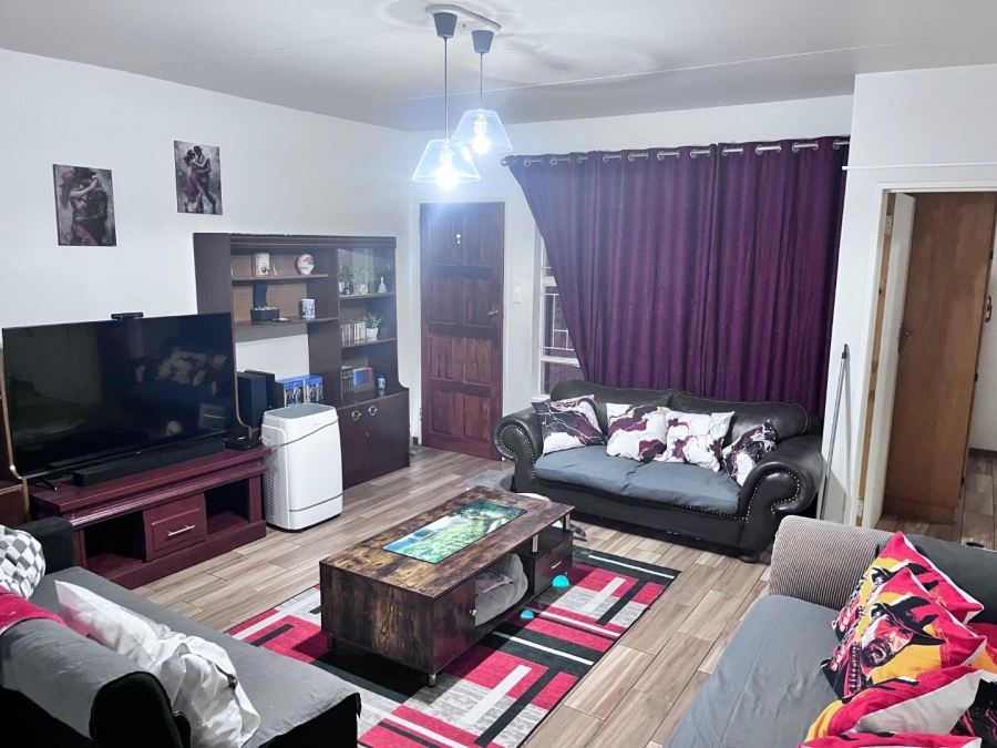 3 Bedroom Property for Sale in Langenhovenpark Free State